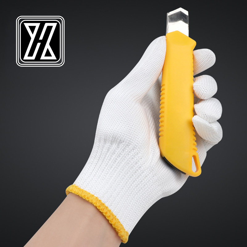 White nylon knitted gloves