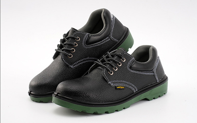 Puncture-resistant work shoes